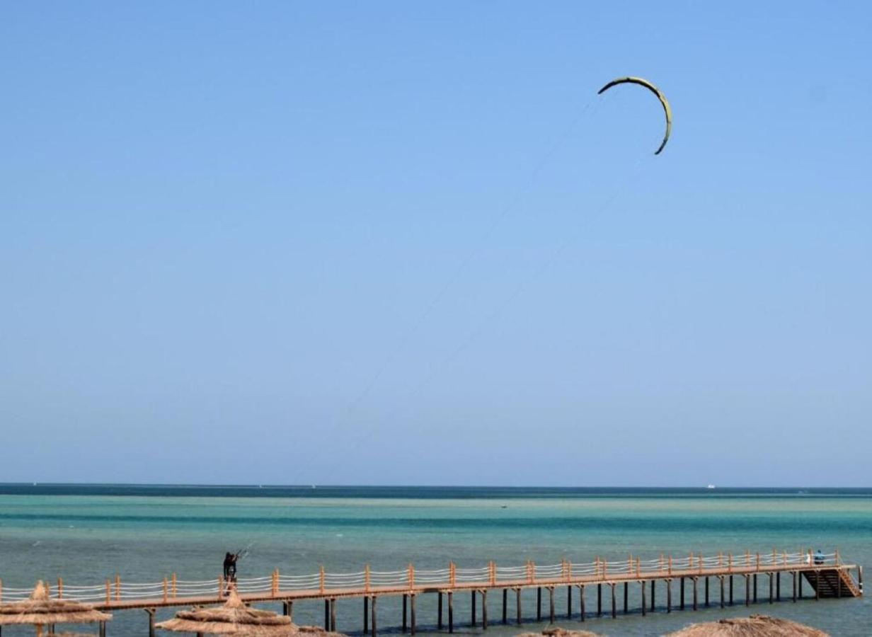Royal Beach Resort, 洪加達 外观 照片